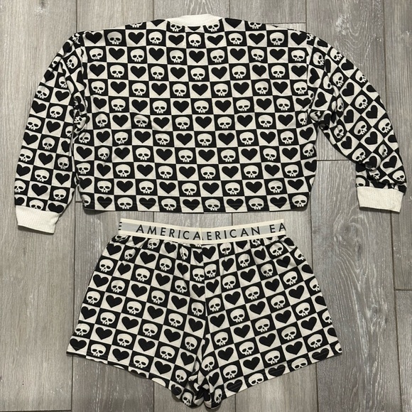 American Eagle Halloween Plush PJ Set - Picture 3 of 10